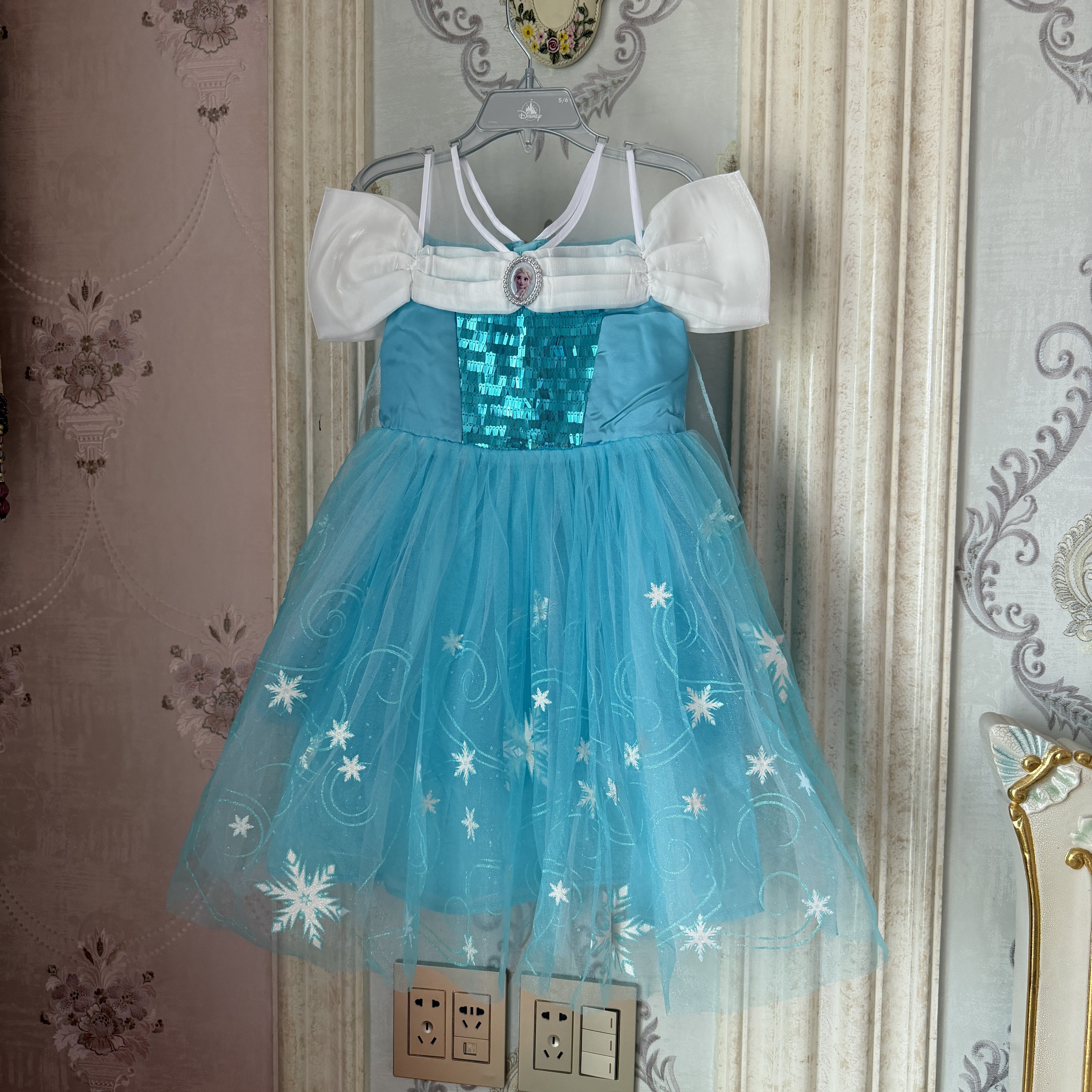 新款冰雪奇缘爱莎艾莎公主优雅露肩生日礼服裙女童高端连衣裙