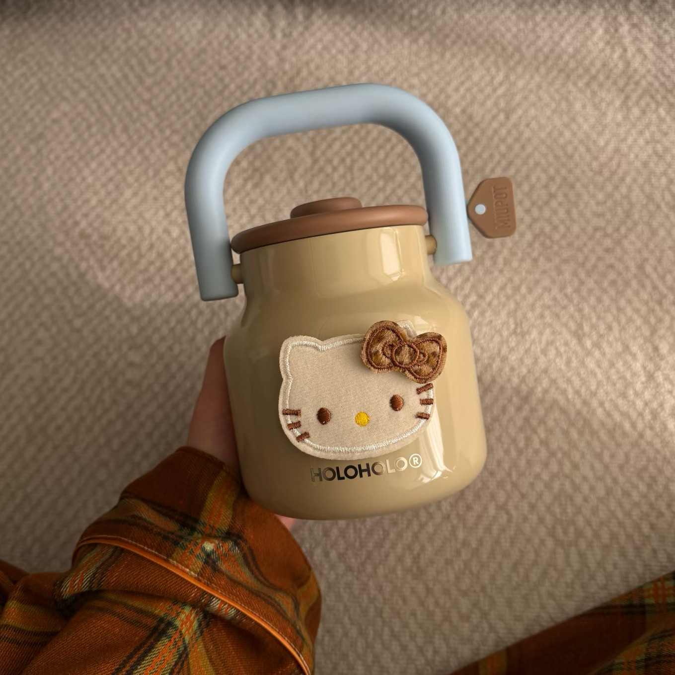 holoholo小奶瓶小奶桶大容量保温杯女生高颜值便携随行吸管水杯子