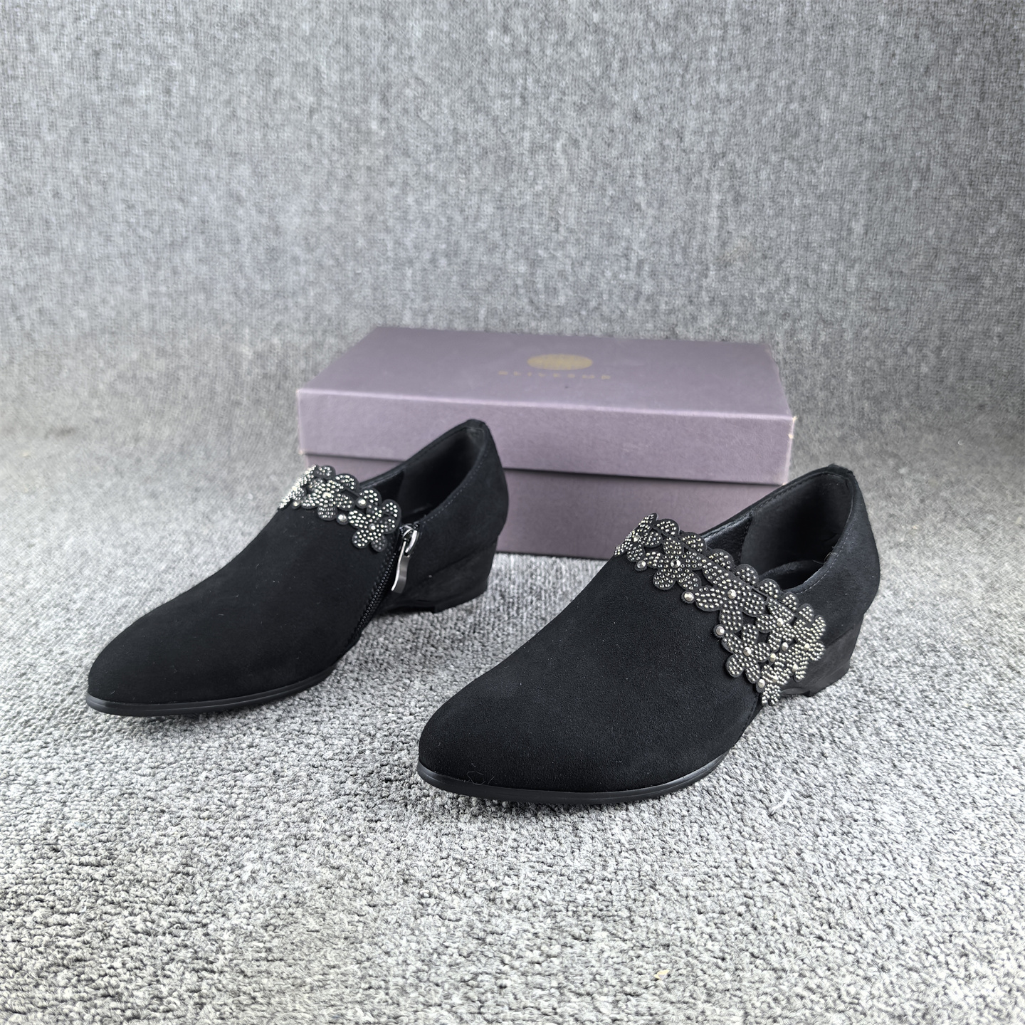 断码处理羊反绒皮民族风深口单鞋女春秋款尖头坡跟真皮女鞋侧拉链