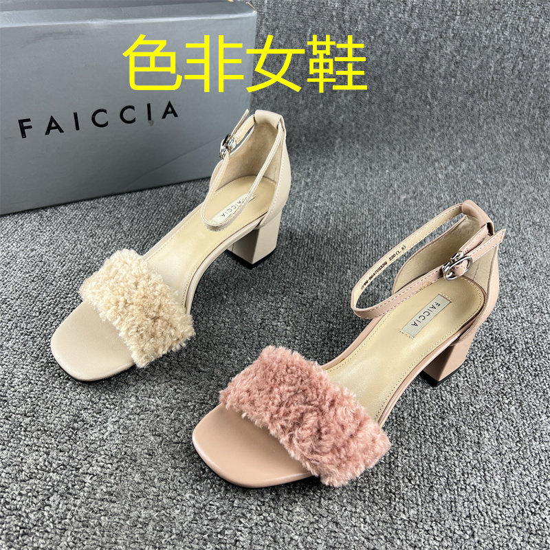 瑕疵撤柜断码处理时尚百搭新款甜美露趾一字扣凉鞋夏季羊皮粗跟女