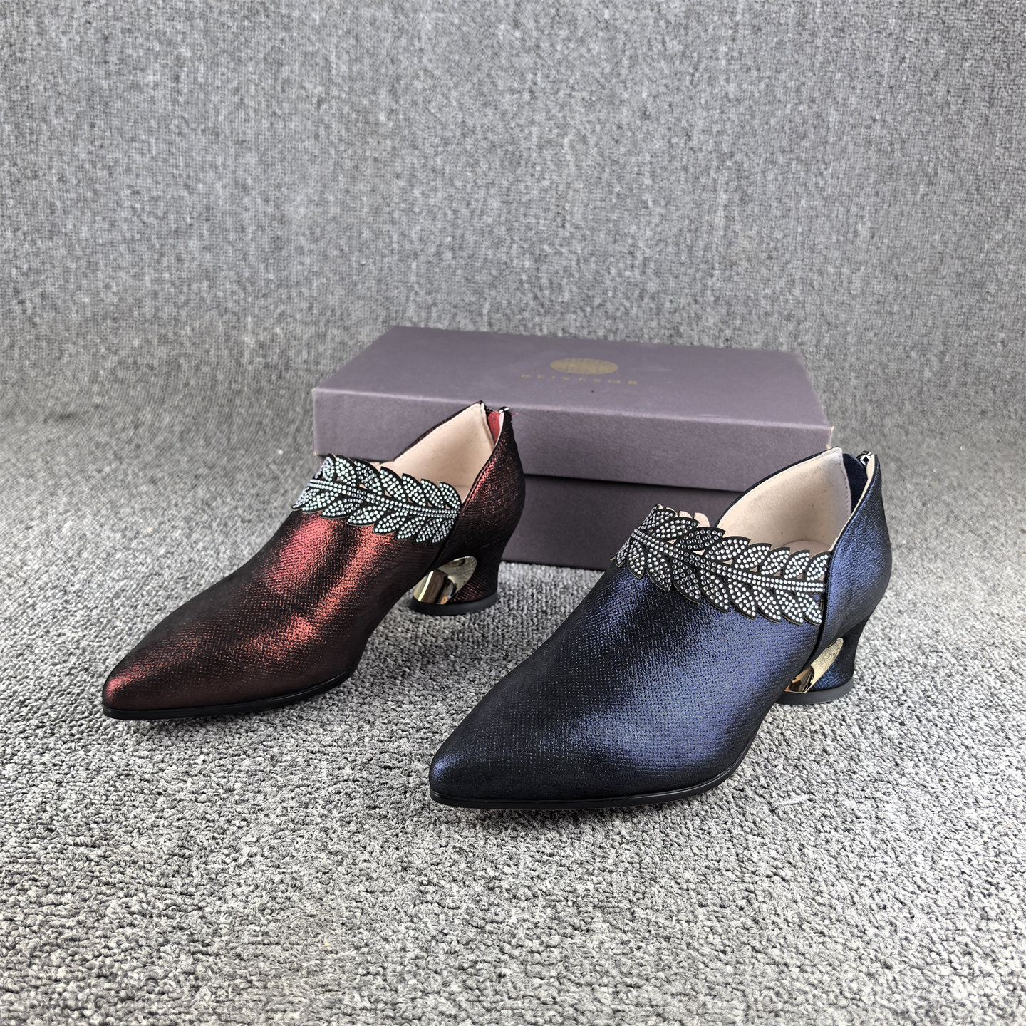 断码处理压纹羊皮民族风深口单鞋女春秋款尖头中跟真皮女鞋侧拉链,女鞋,深口单鞋,淘宝优惠券,粉丝福利购,淘宝优惠卷