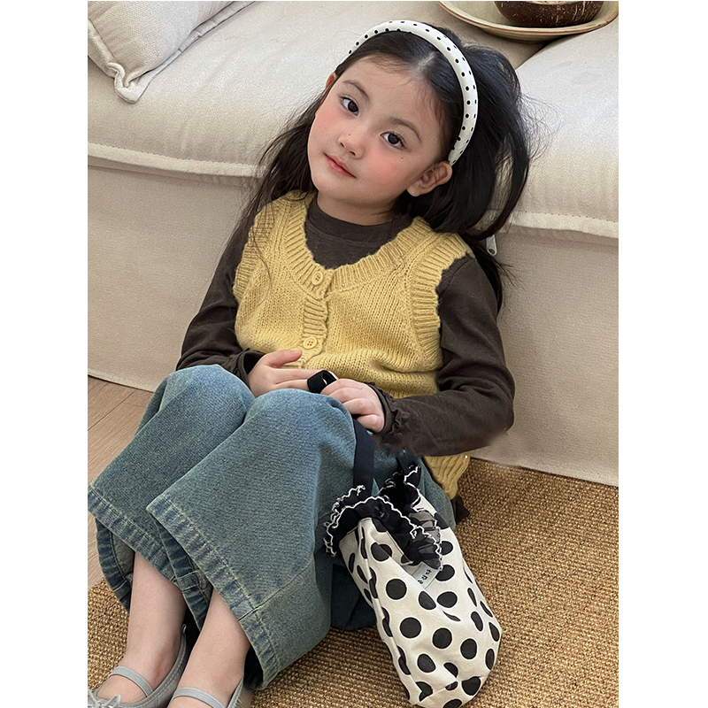 2025秋“布蕾格斯‘’女童打底衫+针织毛衣马甲+牛仔裤CZ25085