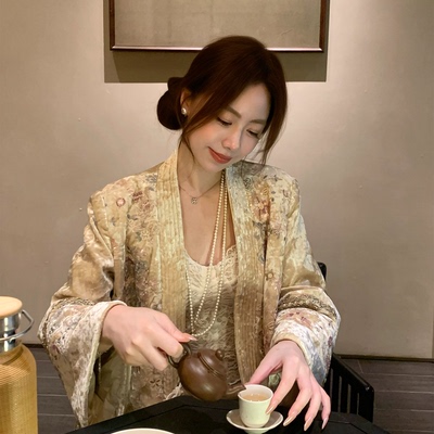 Baby61金丝珠绣新中式丝绒羽绒服