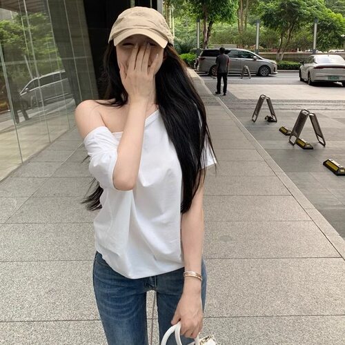 White Oblique Shoulder Clavicle Sexy Shoulder Shoulder Pure
