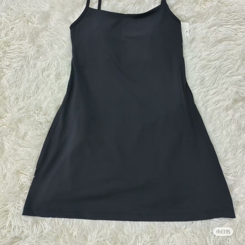 lululemon露背镂空短裙现货