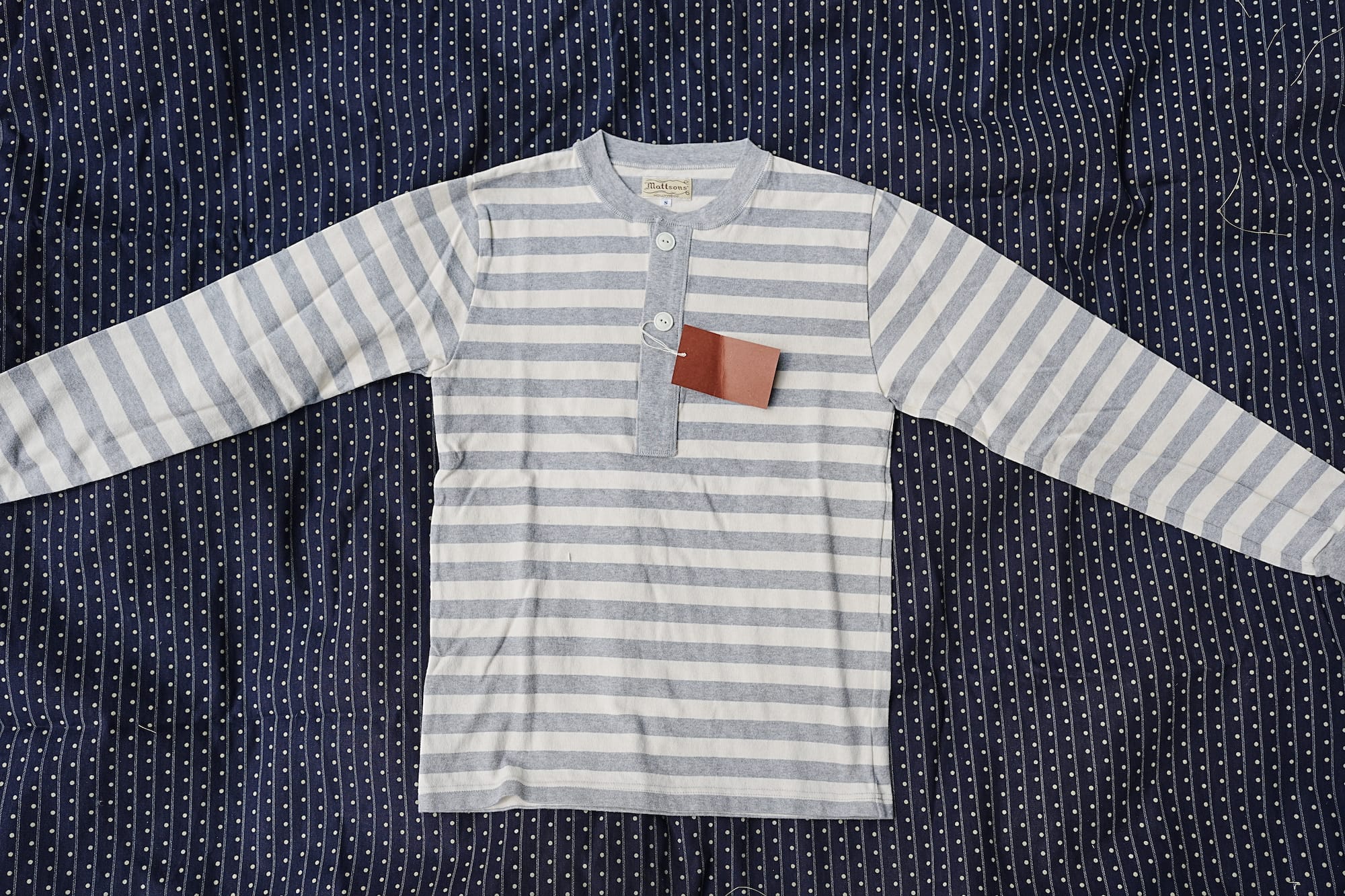 Cushman 66251 长袖亨利领螺纹Tee条纹