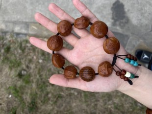 橄榄核老籽大四花纯手工雕刻五牛图精致爆红小手持手串佛珠