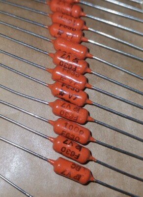 50只=80元 VISHYA 630V100PF 100P 101 1% 轴向 锡箔薄膜电容器