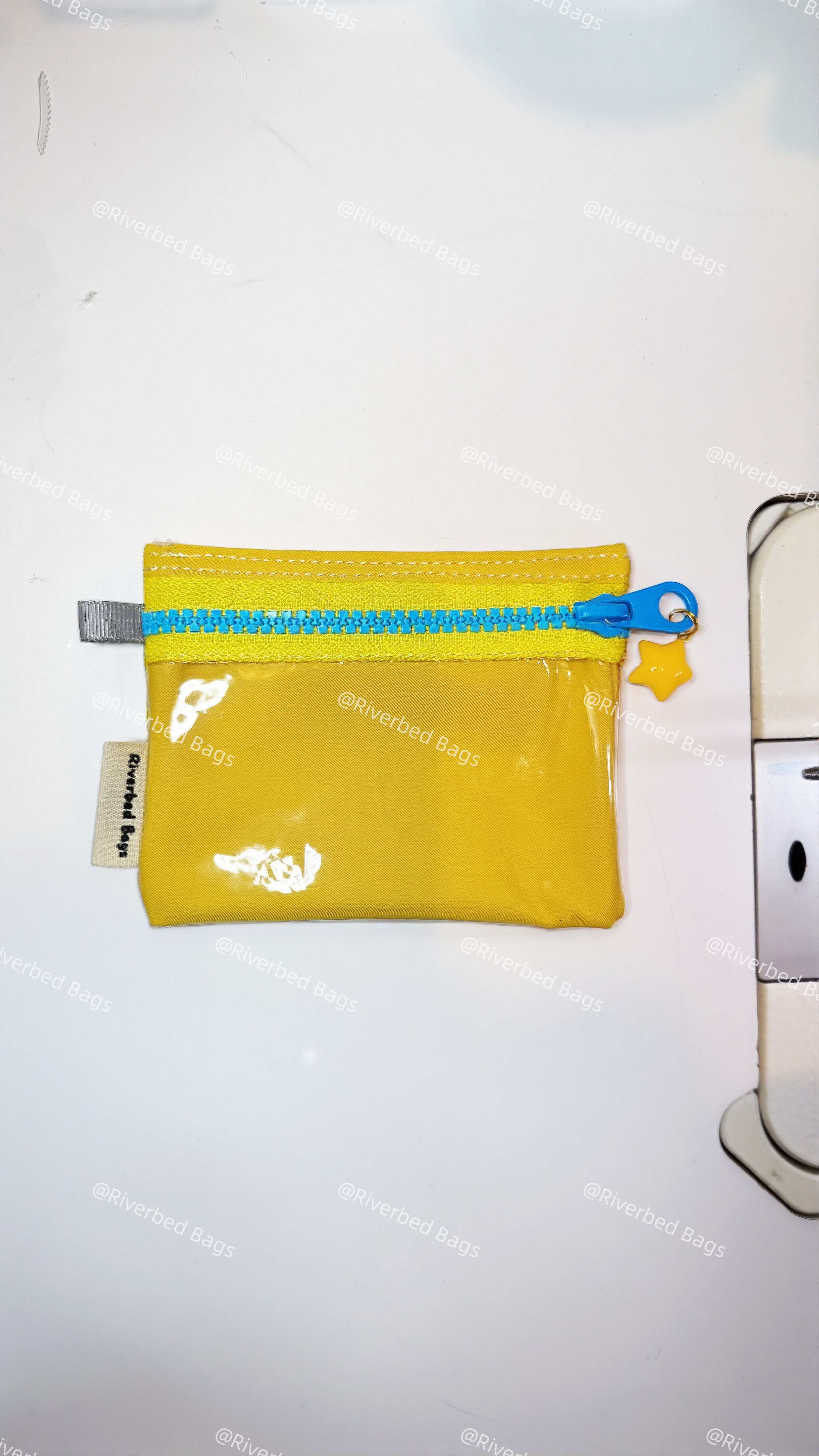 2025新款时尚百搭手拿包女简约休闲小方包防泼水面料