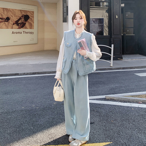 蓝色小香风套装女开春2025超火韩剧穿搭气质高级感马甲长裤三件套图片