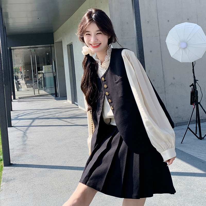 小个子穿搭温柔显瘦打底衫显瘦马甲休闲百褶裙三件套女春秋新款,女装连衣裙,浙宝265