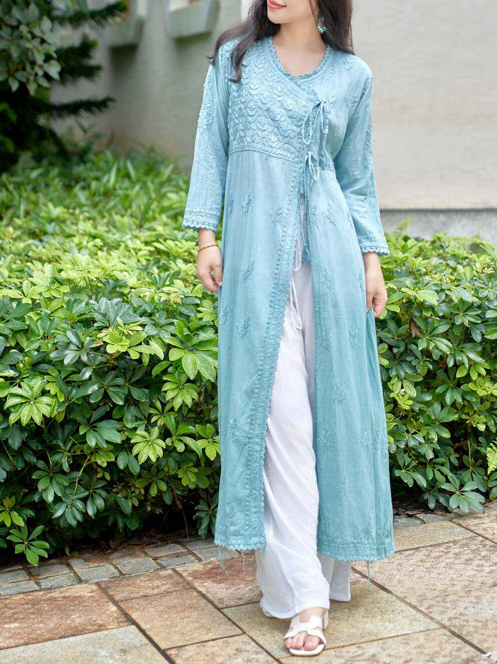 B1-1-2 INDIAN COSTUMES ETHNIC STYLE MEDIUM LENGTH COTTON GRADIENT PEACOCK GREEN HAND-EMBROIDERED THIN ROBES SPRING AND SUMMER