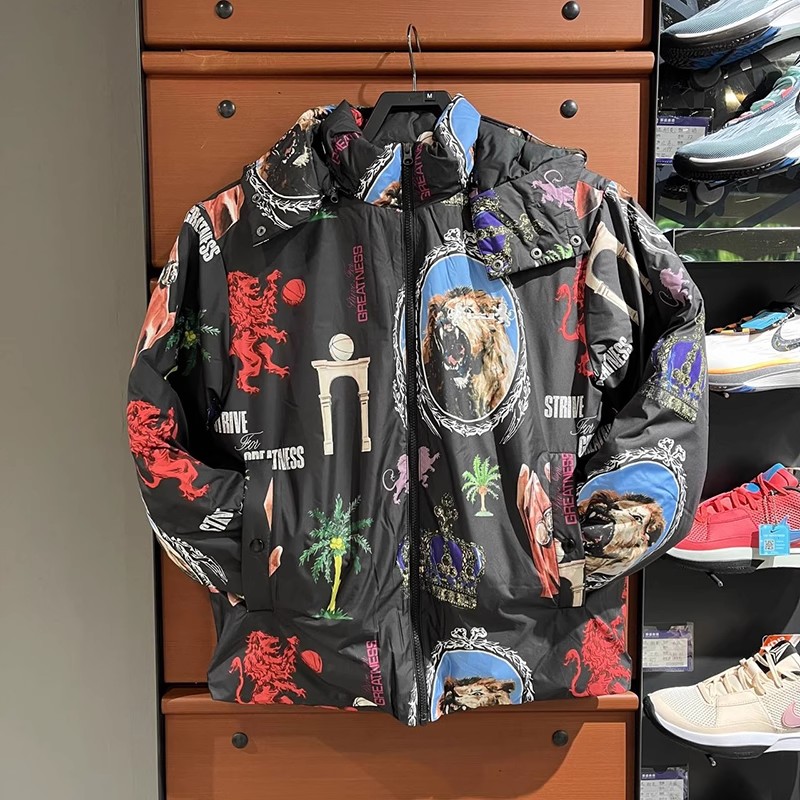 NIKE/耐克男子运动休闲詹姆斯印花保暖羽绒服外套FB6975-010