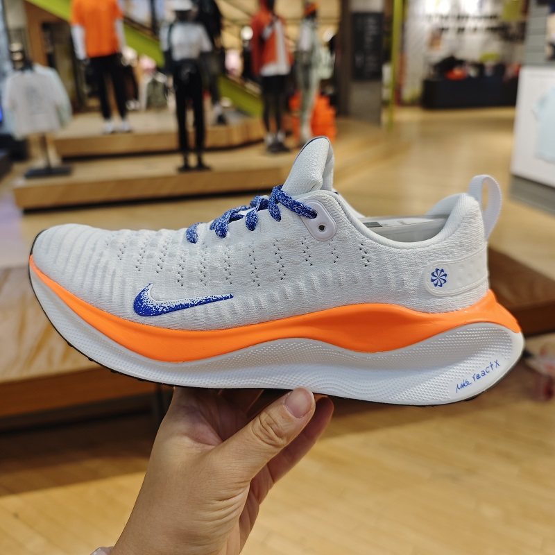 Nike/耐克夏季新款女士缓震透气运动跑步鞋HJ6649-900