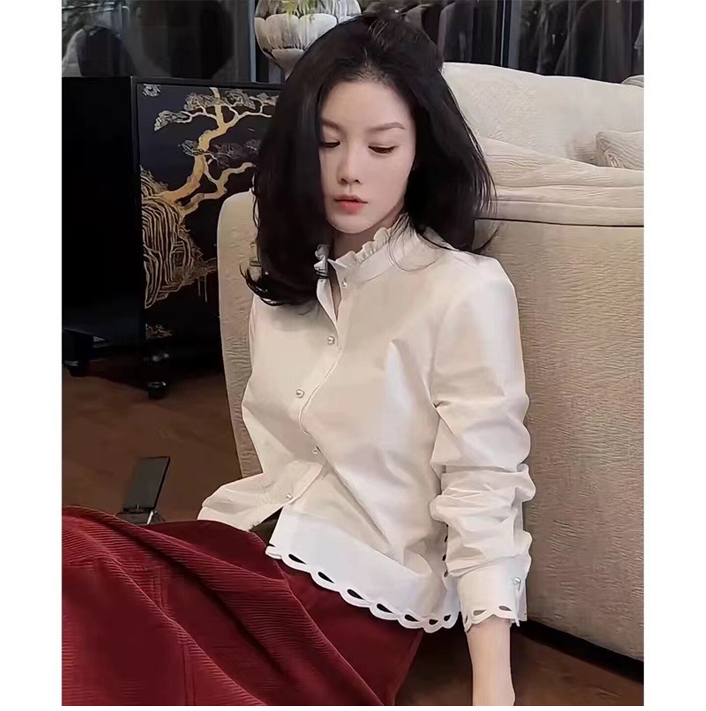 欧洲站2026早春新款欧货女潮时尚气质木耳边立领刺绣镂空长袖衬衫
