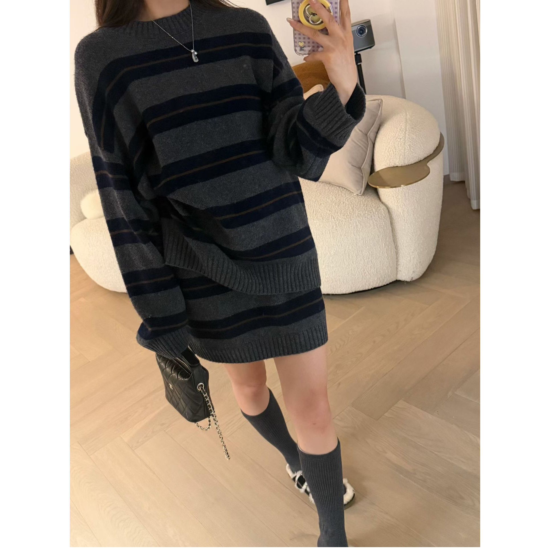 宽松撞色条纹圆领羊毛毛衣+针织短裙套装女欧洲站2026秋季新款