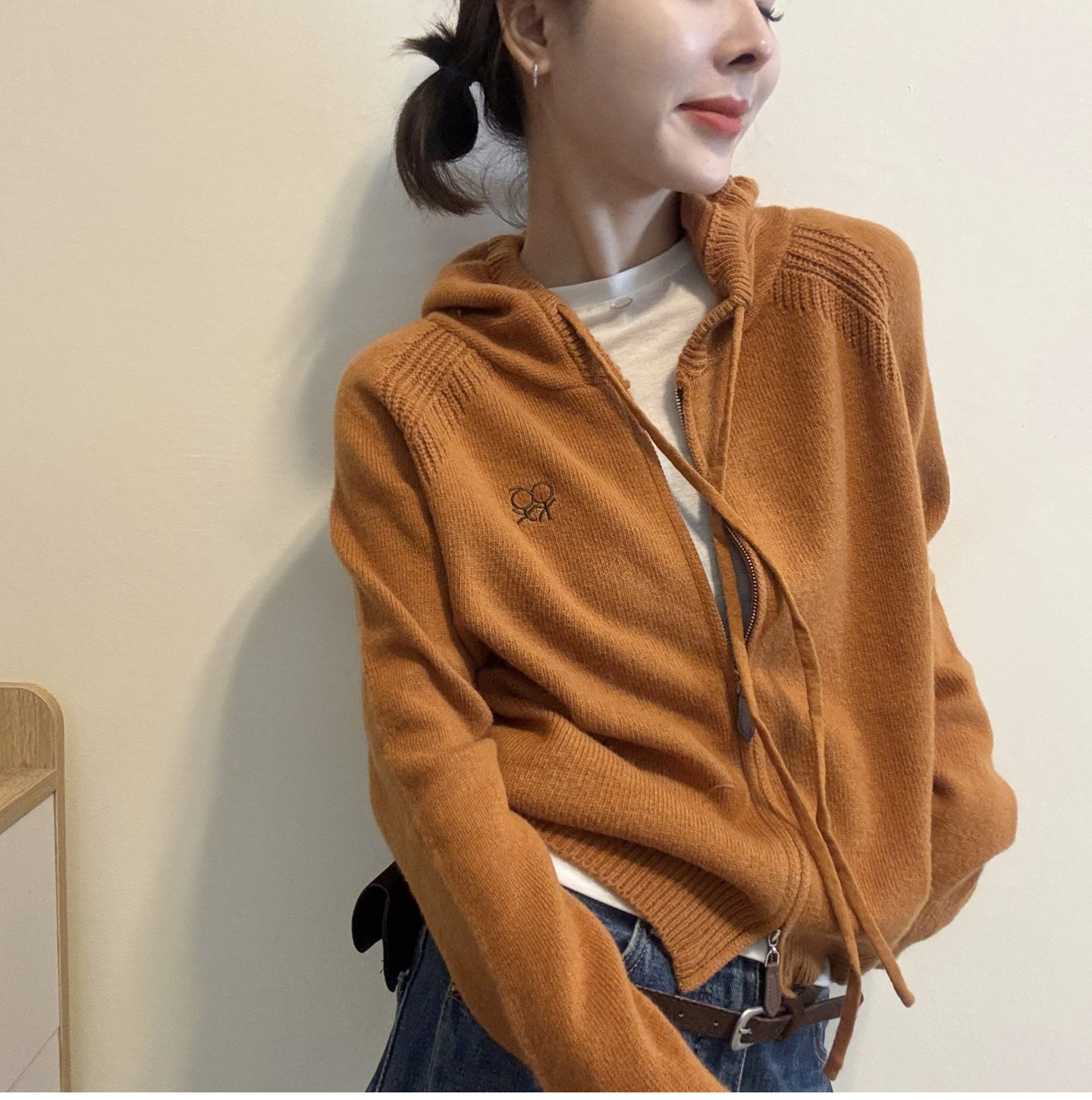 休闲小人刺绣连帽羊毛针织开衫女欧洲站2026秋季新款欧货毛衣外套