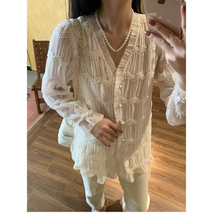 欧洲站2026早春新款欧货女潮时尚重工褶皱木耳边V领长袖衬衫上衣