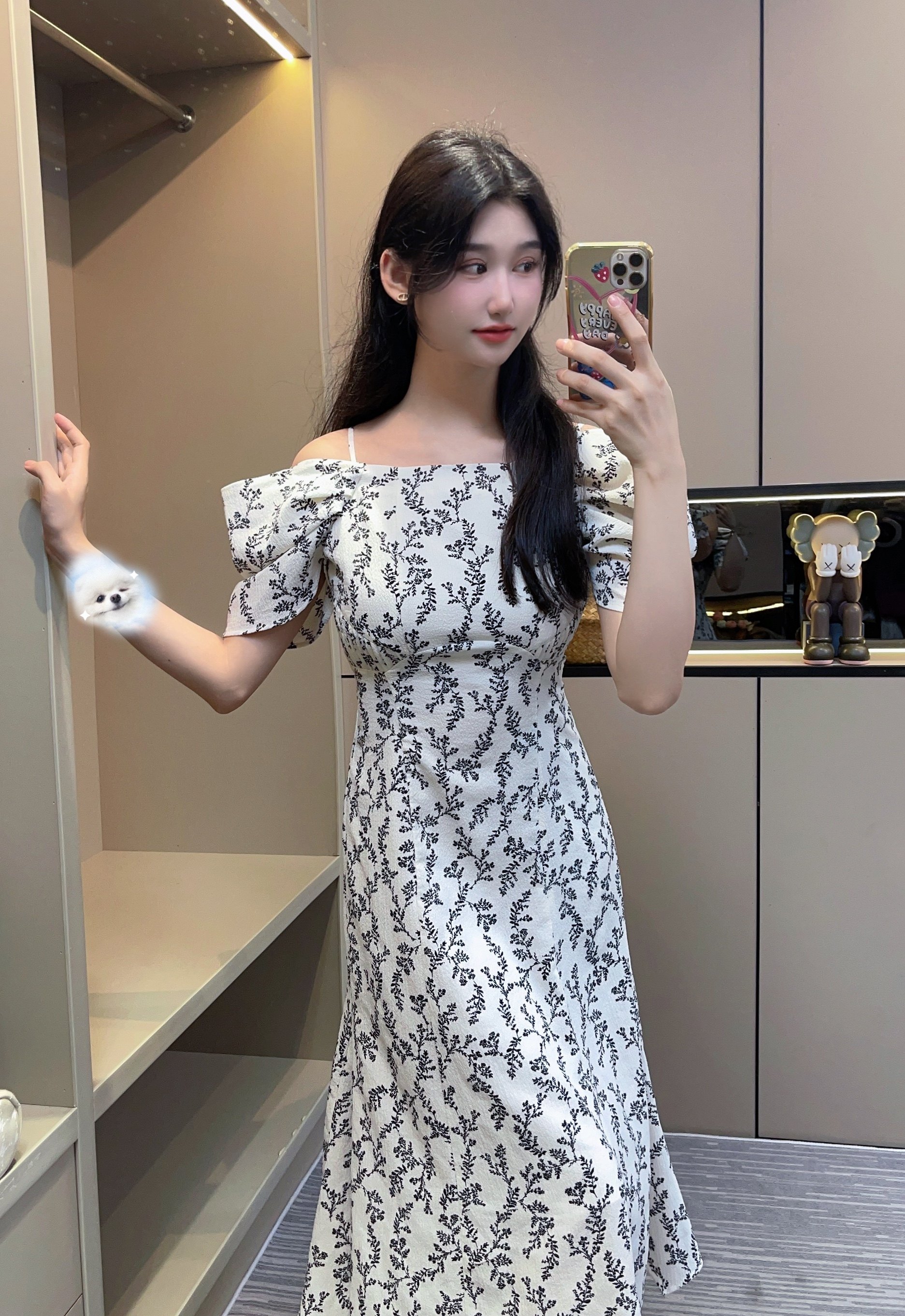 seven77家夏季泉里香周也明星同款一字领露肩印花收腰显瘦连衣裙