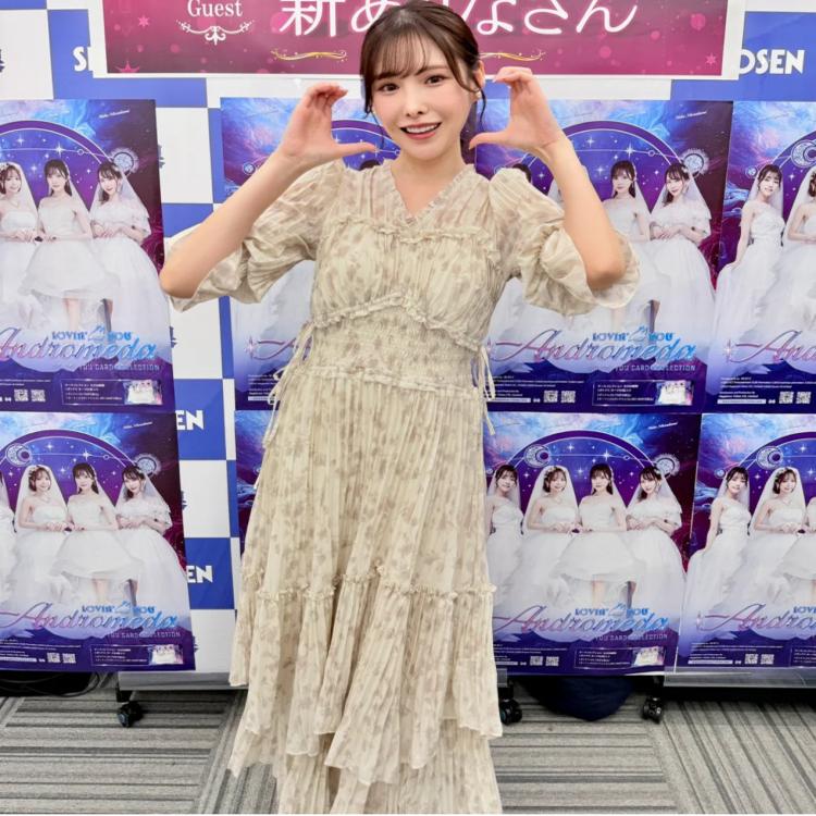 哚琦琦 | S家同款日系甜美V领显瘦收腰压褶碎花连衣裙印花长裙