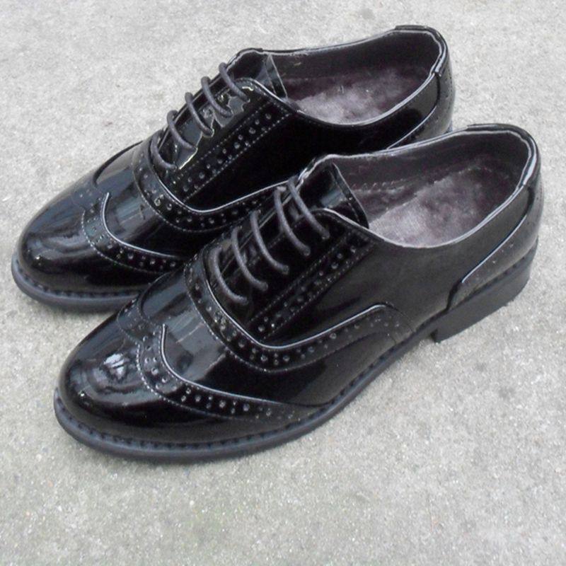 2025新款复古布洛克加绒女鞋牛津底漆皮鞋英伦风情侣鞋保暖休闲鞋