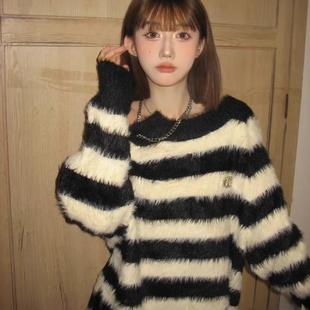 黑白条纹仿貂毛拉链露肩毛衣女秋冬胖妹妹慵懒套头长袖 大码 上衣