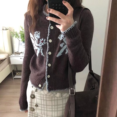 【现货】时尚气质秋季混纺丘比特提花钉花针织毛衣开衫女上衣