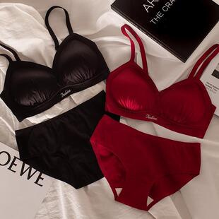 内衣套装女性感无痕奢华缎面小胸聚拢无钢圈收副乳红色本命年文胸