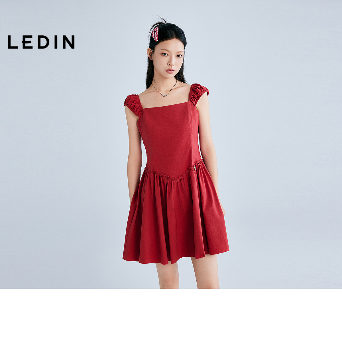 【商场同款】乐町宽肩带毛边连衣裙女2025夏季新款裙子C2FAF2531