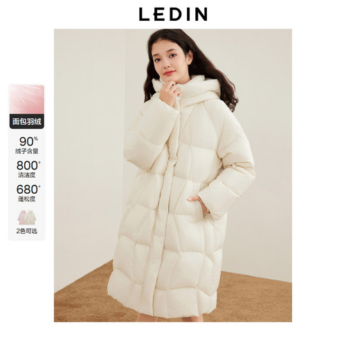 波浪绗线设计 立领和连帽的设计