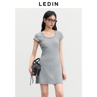 乐町压褶小花边针织连衣裙女2025年夏季新款修身少女感短款裙子