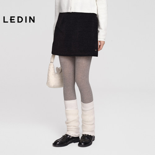 【商场同款】乐町雪尼尔A字短裙冬季新款显瘦黑色半身裙C1GEF4606