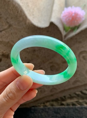 121213WJ 飘绿贵妃翡翠手镯 53.6-45.4-12.7-8.1