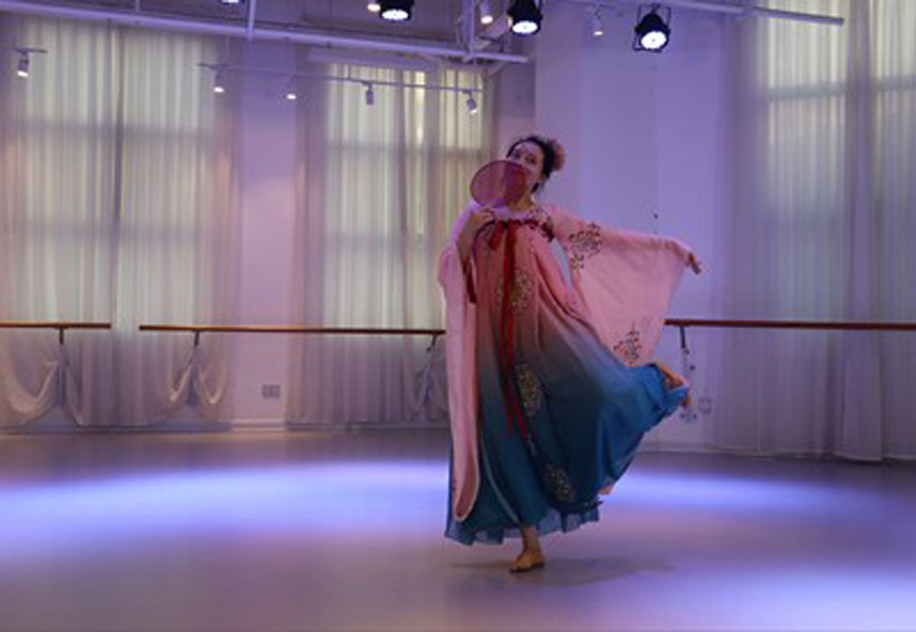 儿童丽人行中国风演出服