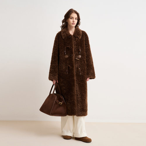 2025新款环保羊羔毛大衣复古牛角扣宽松中长款皮毛一体毛毛外套女