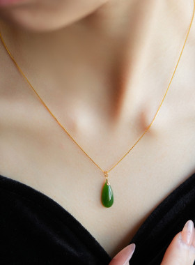 天然和田玉碧玉17*8mm水滴吊坠女款搭配18K金玉石项链轻奢小众款
