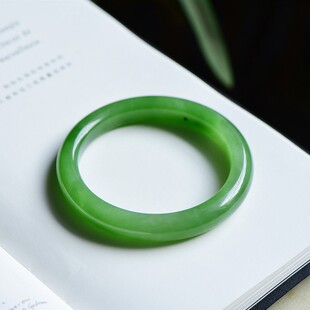 缘鼎玉器天然和田玉手镯碧玉乌兰海苹果绿泥鳅背条精品玉镯证书55