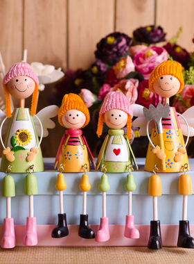 电视柜可爱风吊脚娃娃四口装饰品