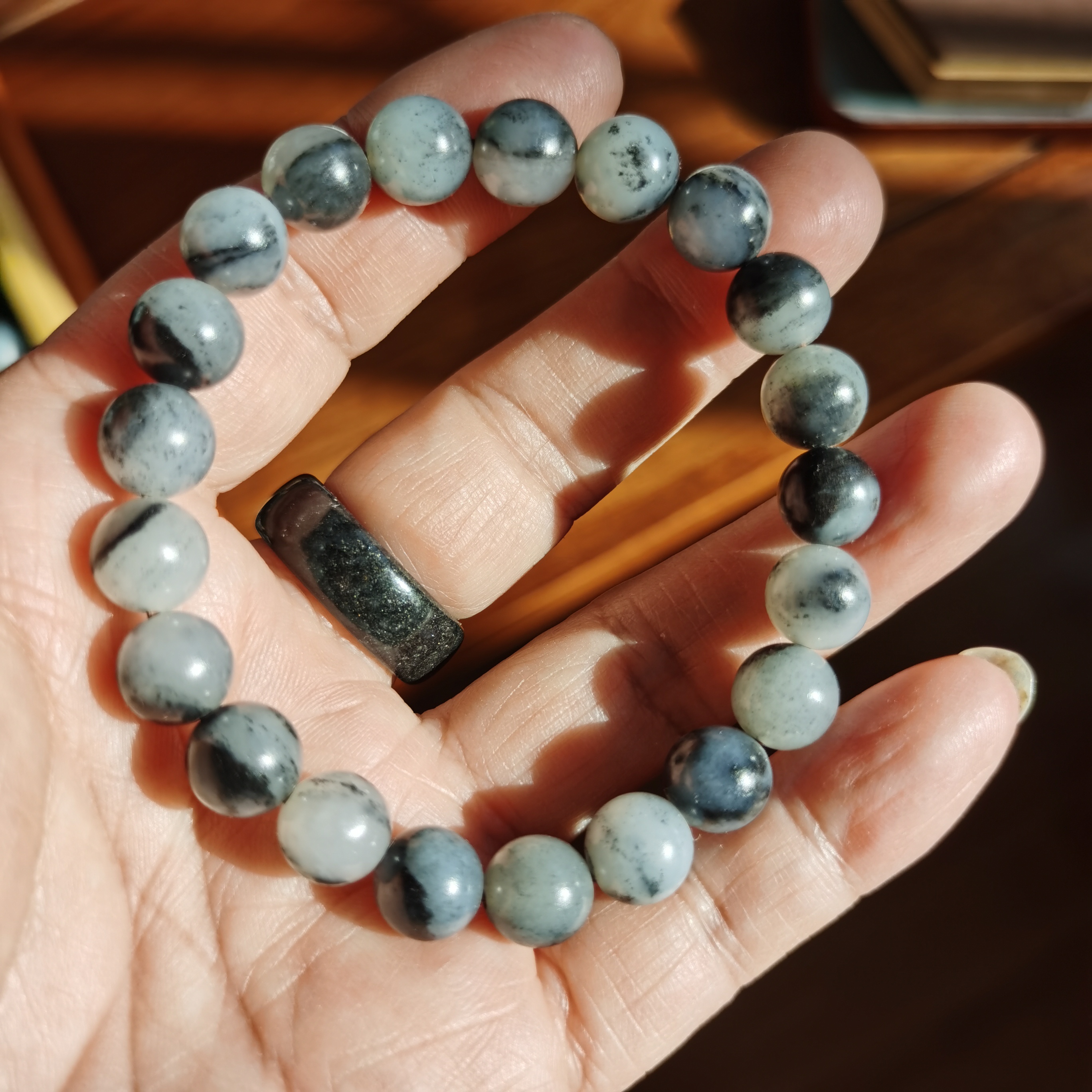 新疆和田玉青花籽料墨玉圆珠手串9+mm