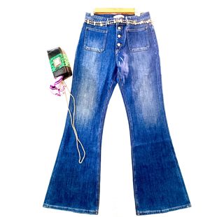 潮流微喇牛仔裤三衣品牌高腰弹力女长裤拖地纽扣设计裤boyiyiyi