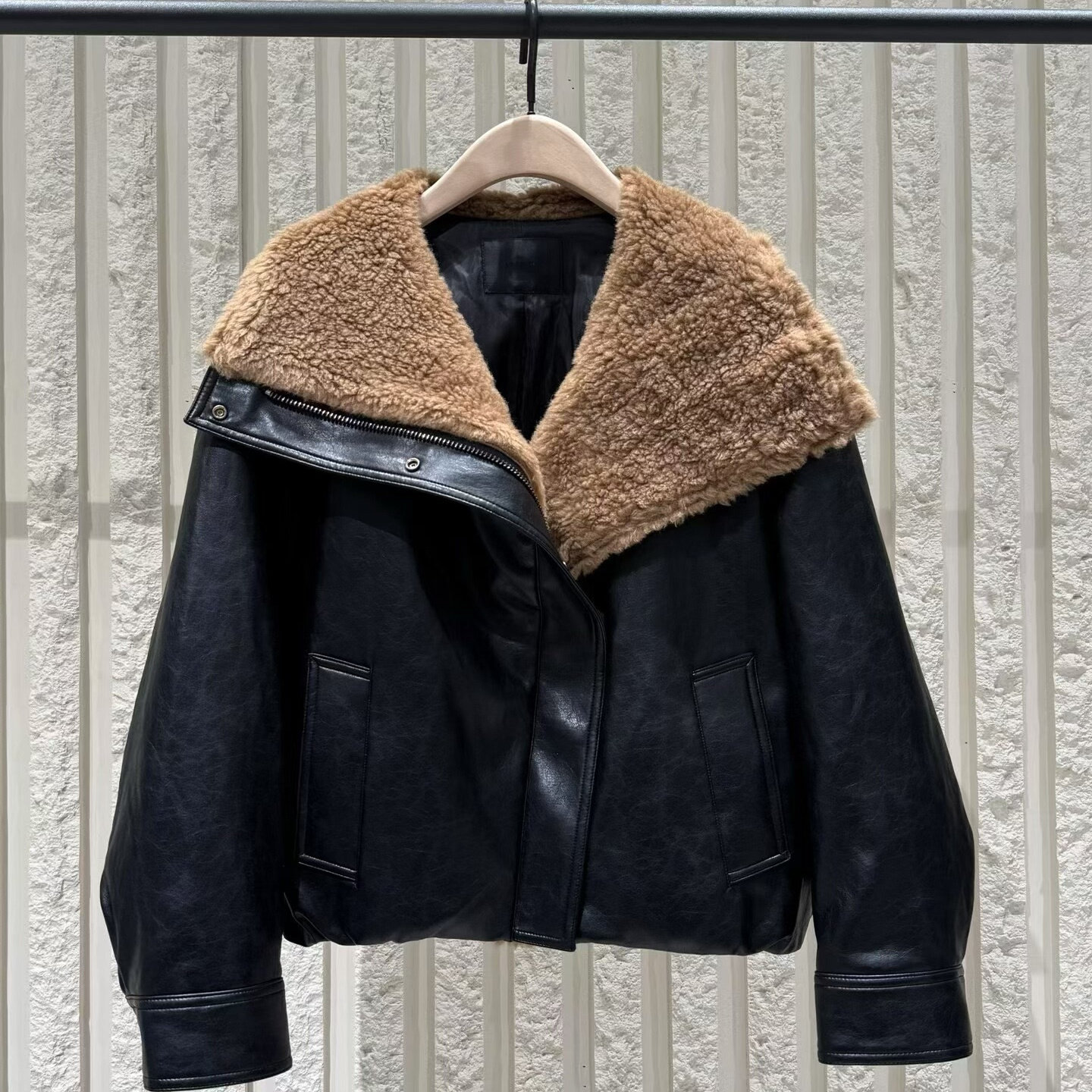 正品2025冬新品90绒羊毛领素皮羽绒服 [轻暖漫游羽绒]MBE4EIN034