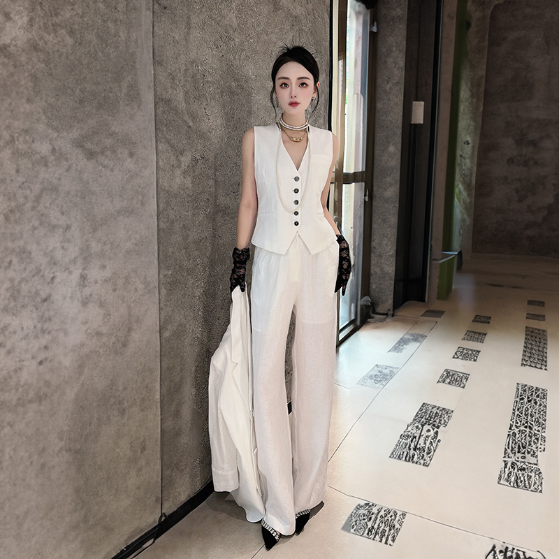 秋冬职业白色西装时尚一套装女气质显瘦亚麻修身马夹阔腿裤三件套