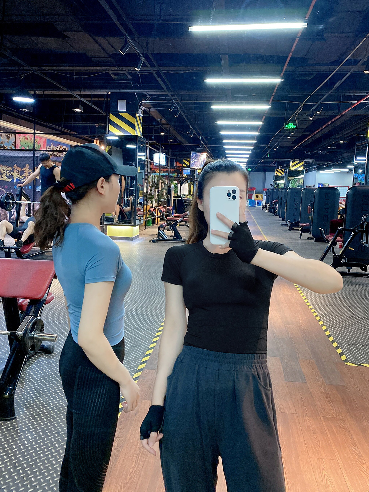 无补款 女士运动T恤衫 裸感短款瑜伽服 跑步健身BRA短袖上衣,运动服/休闲服装,运动T恤,淘宝优惠券,粉丝福利购,淘宝优惠卷