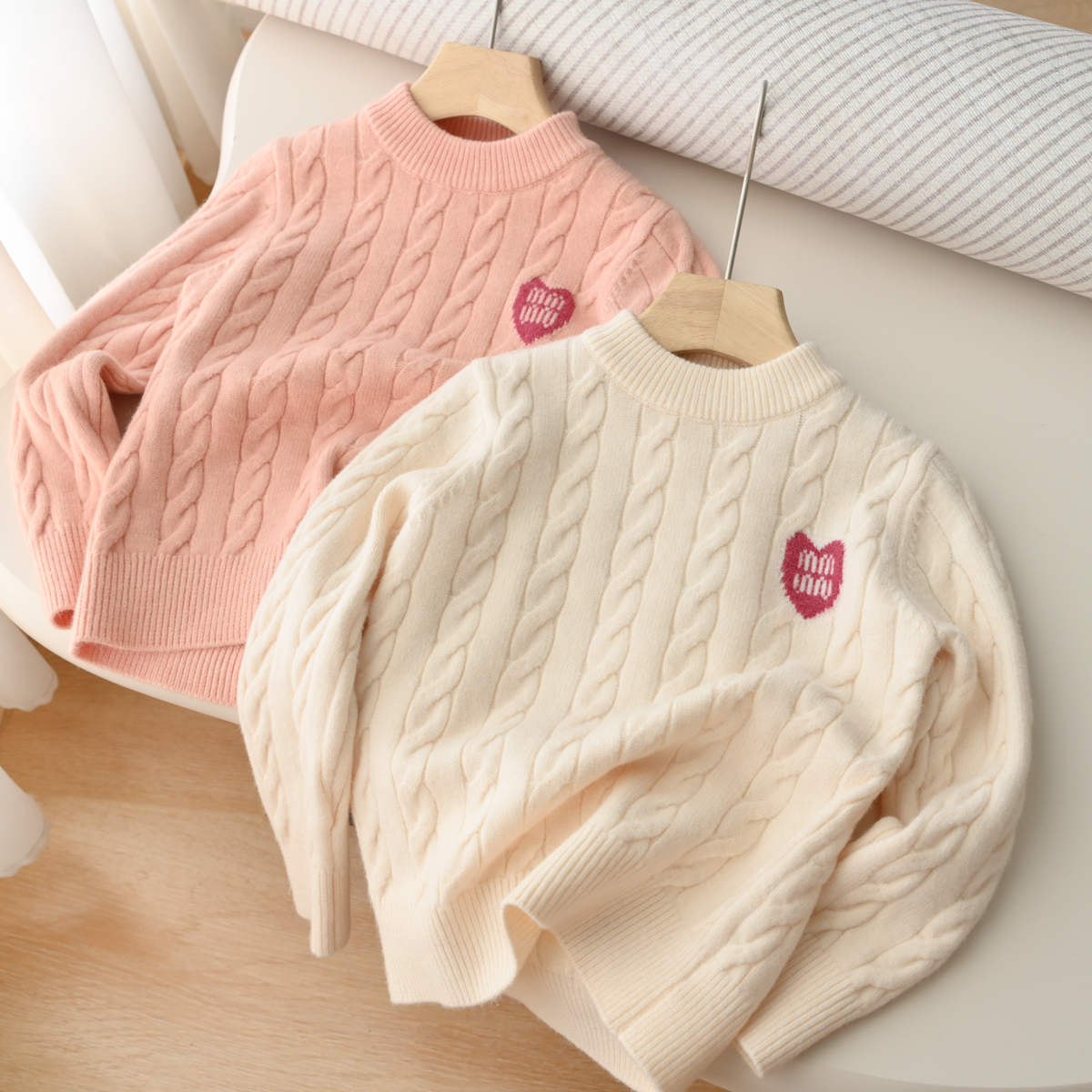 水沐良品休闲秋冬女童套头毛衣