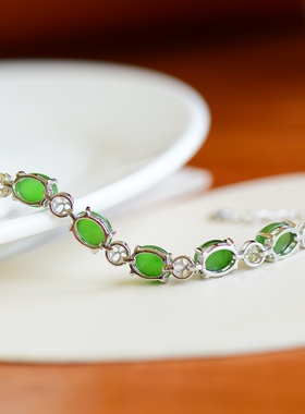 送朋友送妈妈特色设计s925银镶和田玉碧玉果绿蛋面手链15972