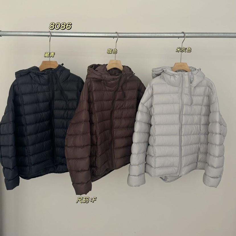 Cecil冬上新轻奢简约连帽修身短外套YS2-8086