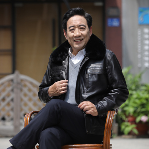 中年新款皮衣翻领大毛领老爸保暖加绒皮衣外套1088p150图片
