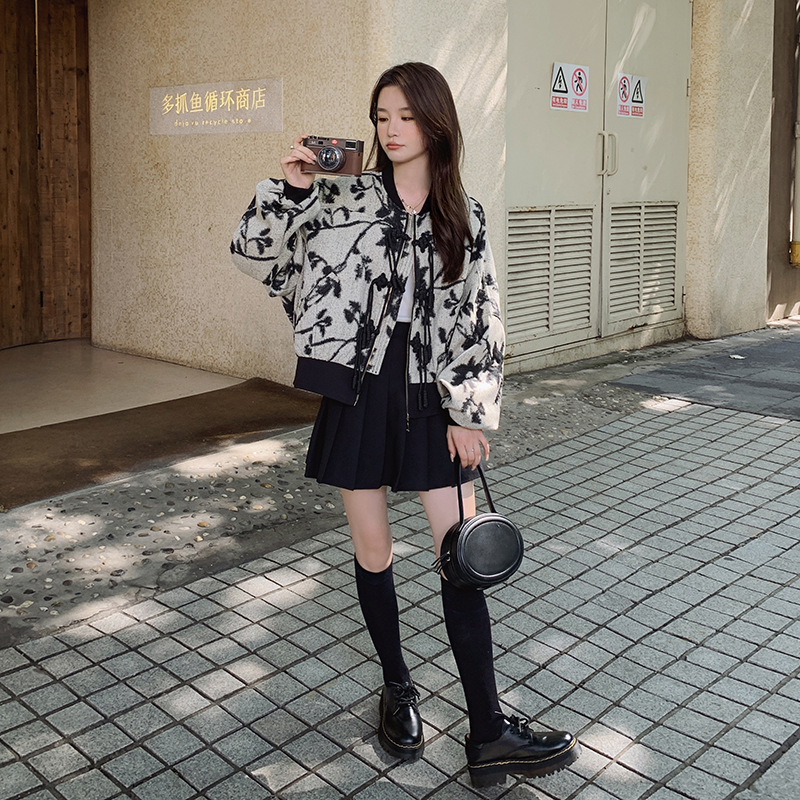 首发:秋季新款提花中国风盘扣时尚百搭短外套2C135-2369P145K198