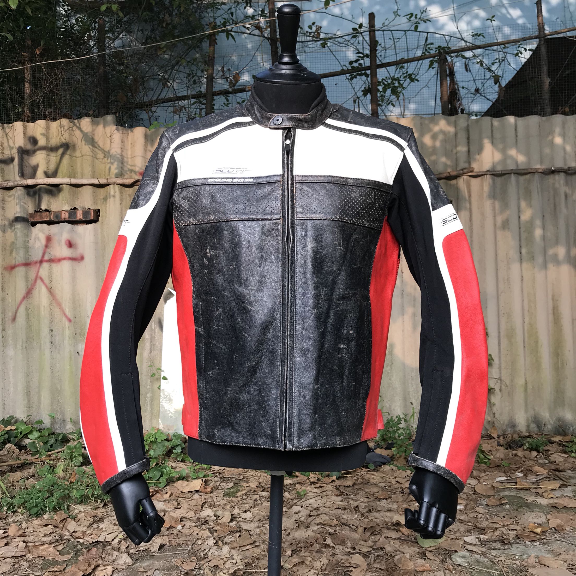 男子真皮牛皮机车摩托车骑行服scott皮衣夹克防摔服复古可拆内胆在类目 男装, 皮衣中 - 来自Buy2taobao.com提供专业的淘宝代购服务