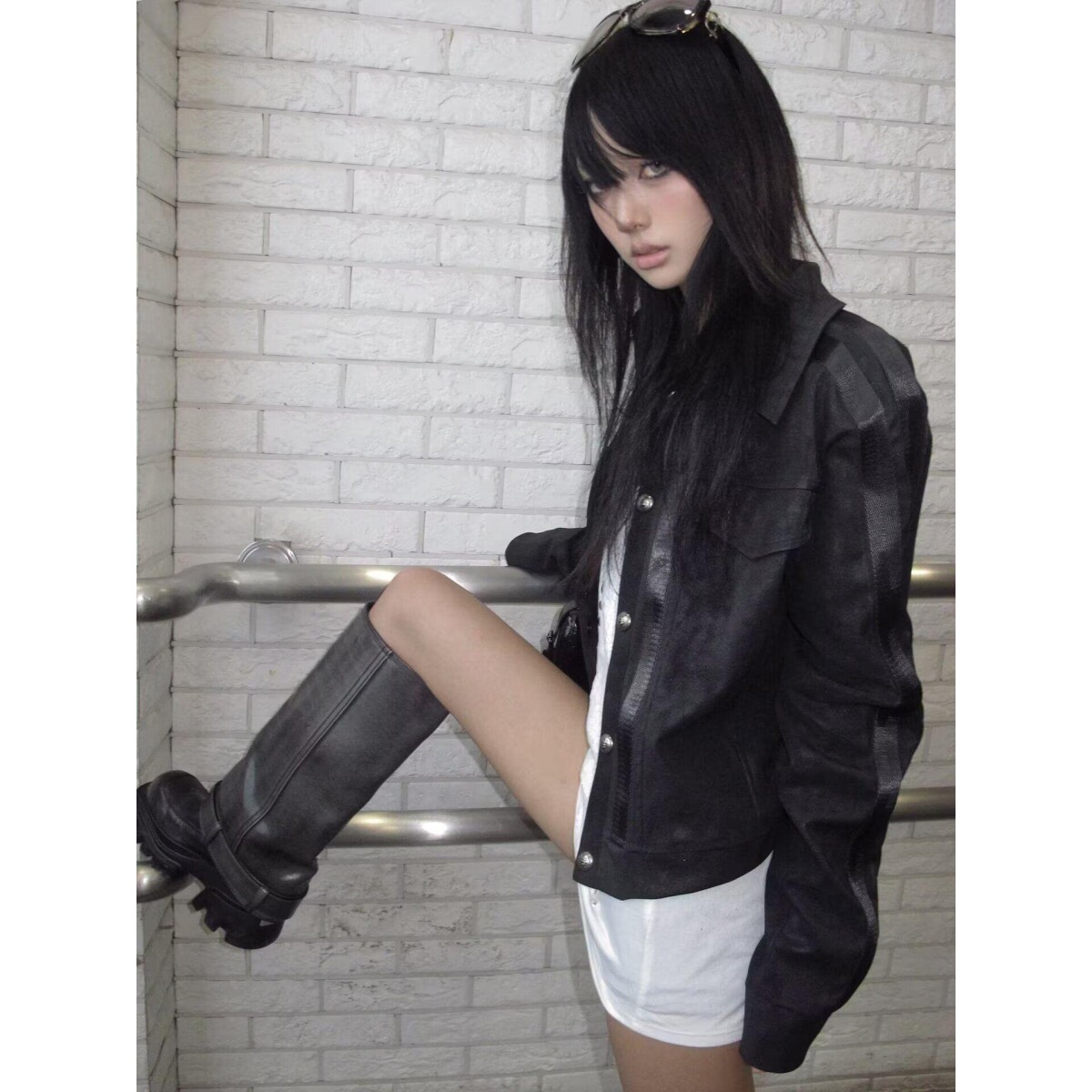 no E mosen（noE)"囚鸟"血管纹皮质夹克外套正肩短宽银黑色皮外套